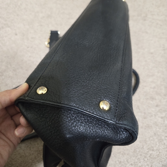 Michael Kors Soft leather bag. EUC - Picture 5 of 12